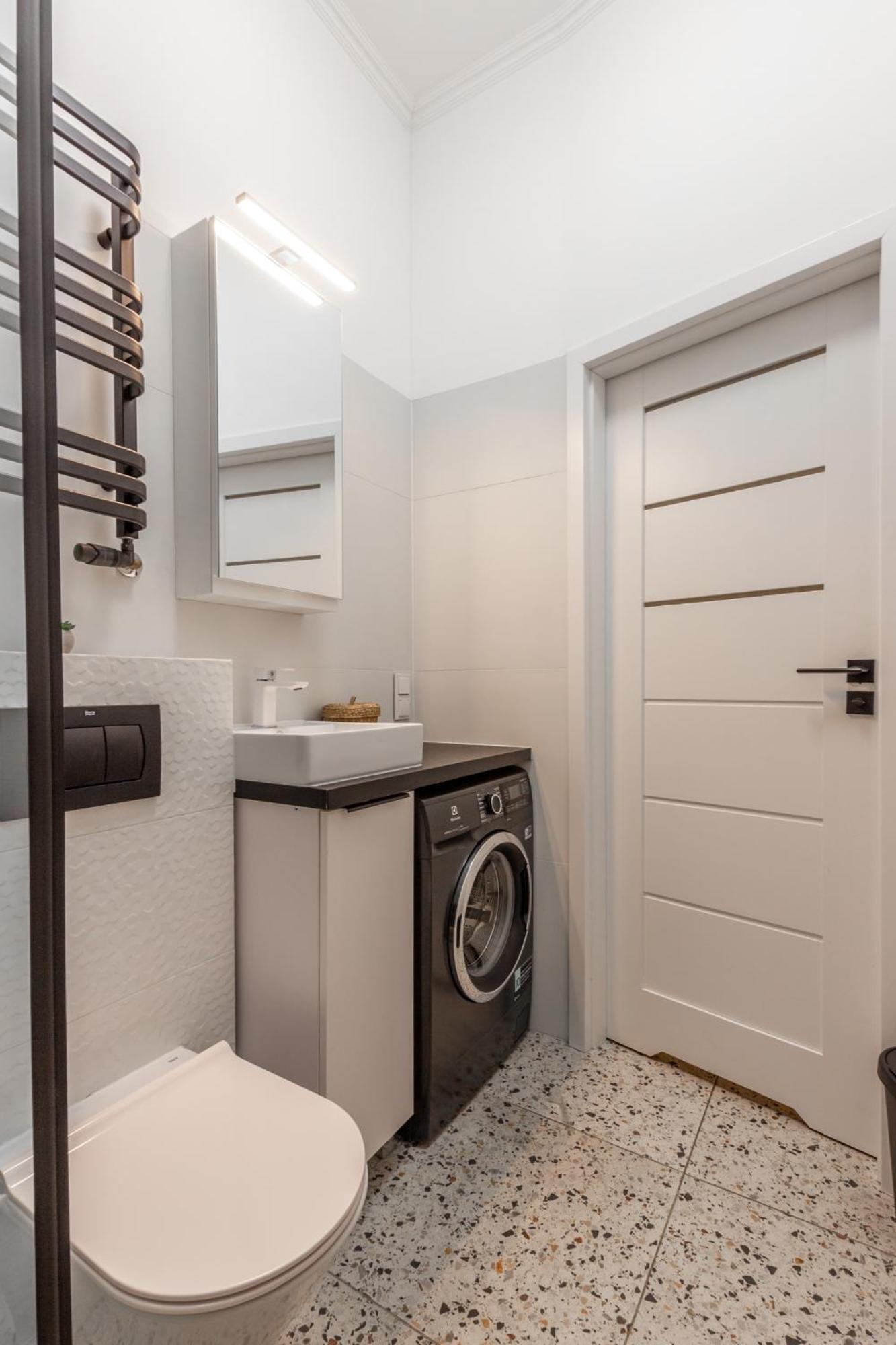 Chill Apartments Central Station คาโตวีตเซ ภายนอก รูปภาพ